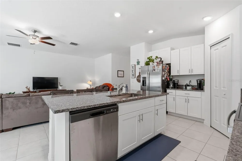 1681 RED LOOP Lakeland, FL 33801