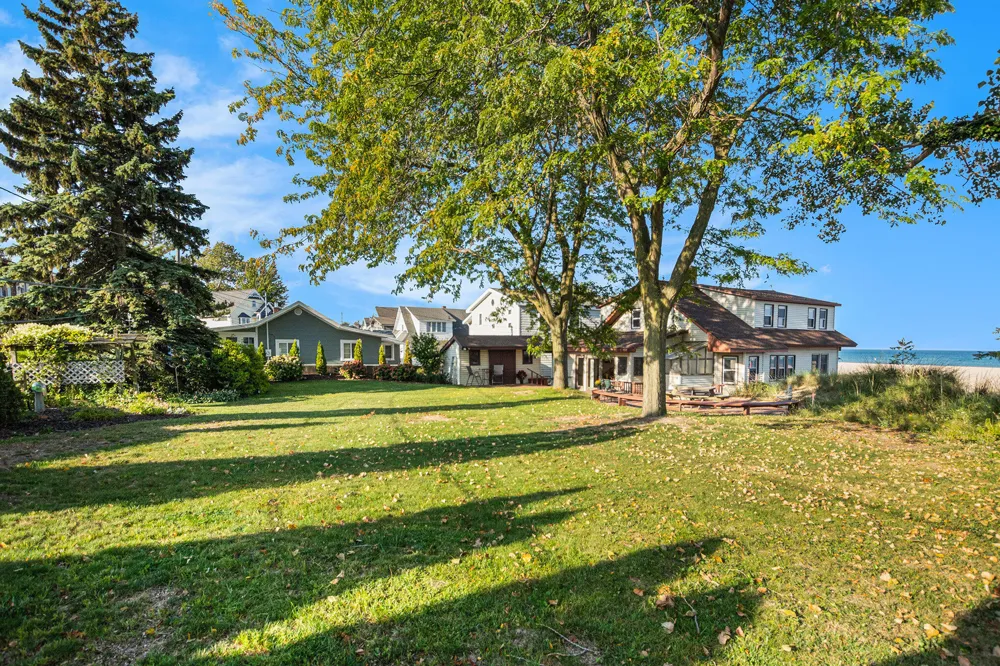 30 Lakeshore Drive South Haven City, MI 49090