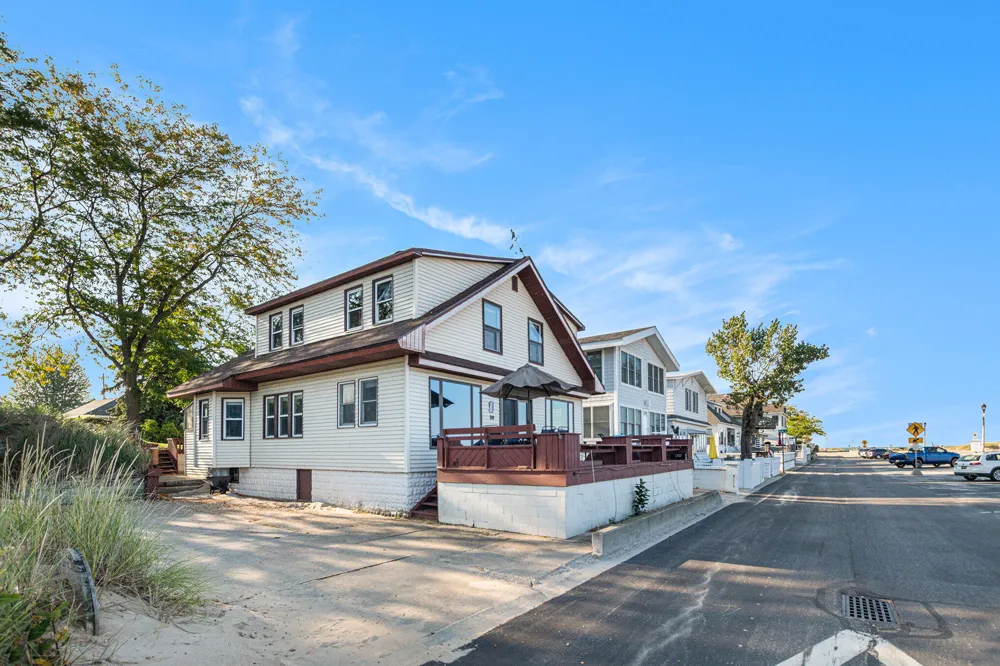 30 Lakeshore Drive South Haven City, MI 49090