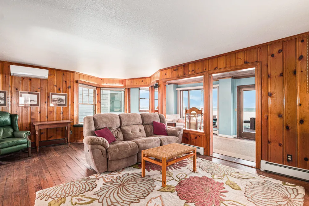 30 Lakeshore Drive South Haven City, MI 49090