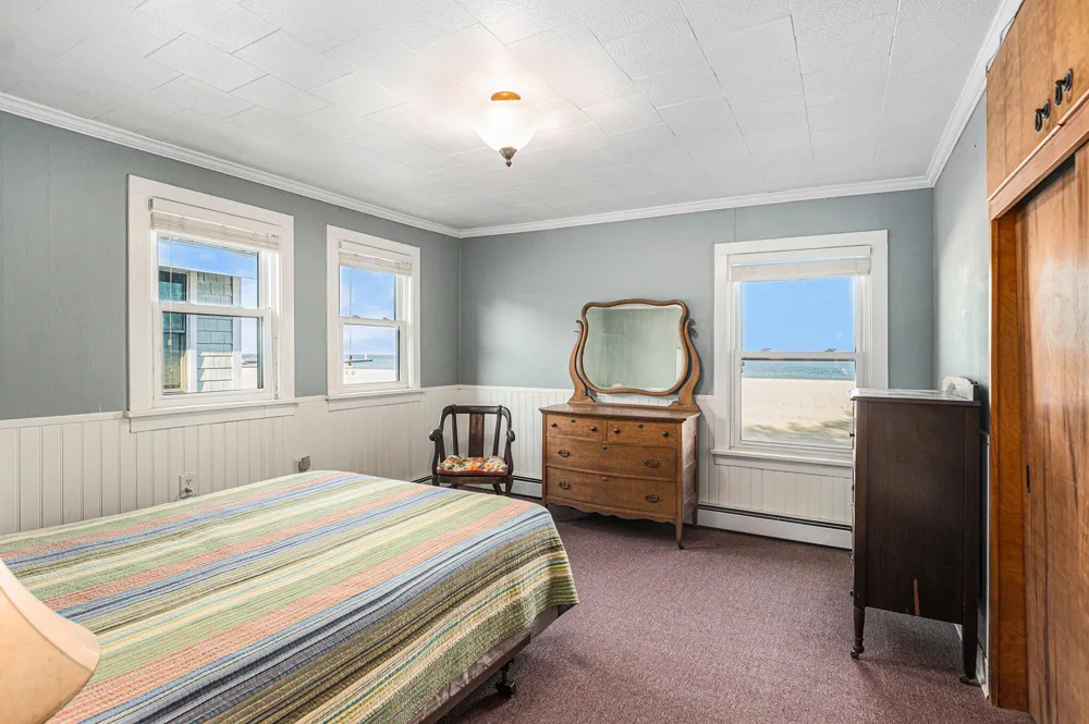 30 Lakeshore Drive South Haven City, MI 49090