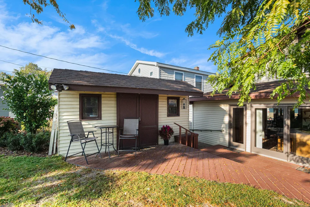 30 Lakeshore Drive South Haven City, MI 49090