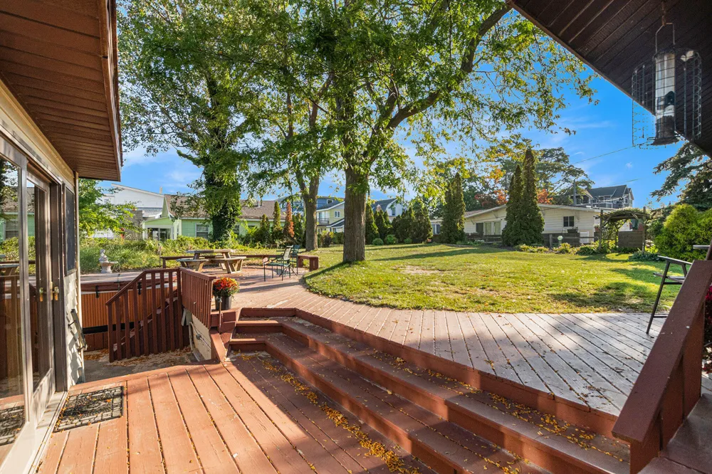 30 Lakeshore Drive South Haven City, MI 49090