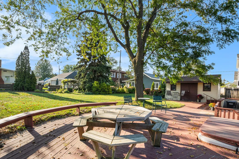 30 Lakeshore Drive South Haven City, MI 49090