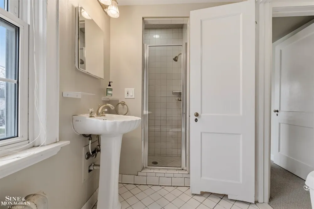 377 Rivard Boulevard Grosse Pointe City, MI 48230