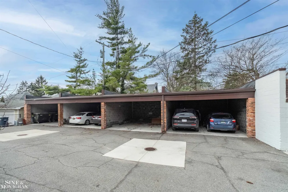 377 Rivard Boulevard Grosse Pointe City, MI 48230