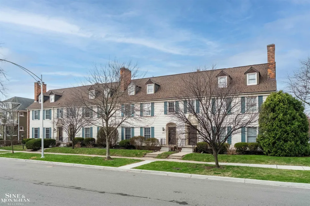 377 Rivard Boulevard Grosse Pointe City, MI 48230