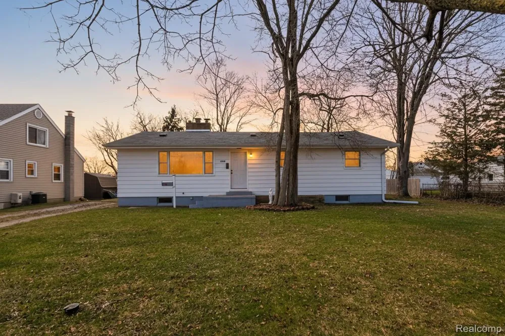 2300 S Lincoln Bay City City, MI 48708