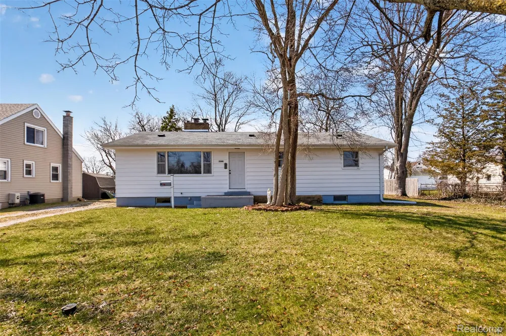 2300 S Lincoln Bay City City, MI 48708