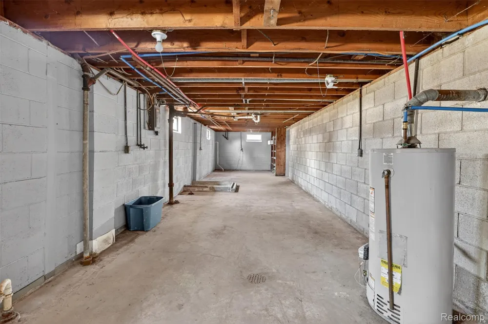 2300 S Lincoln Bay City City, MI 48708