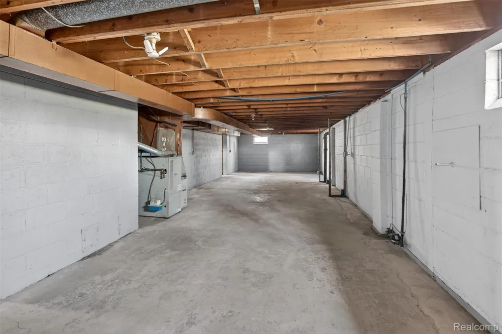 2300 S Lincoln Bay City City, MI 48708