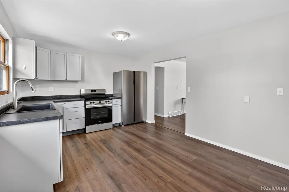 2300 S Lincoln Bay City City, MI 48708