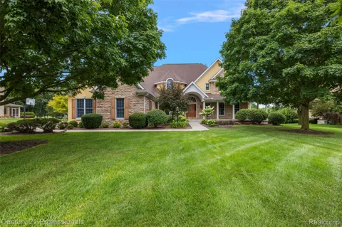 9310 Fairway Trail