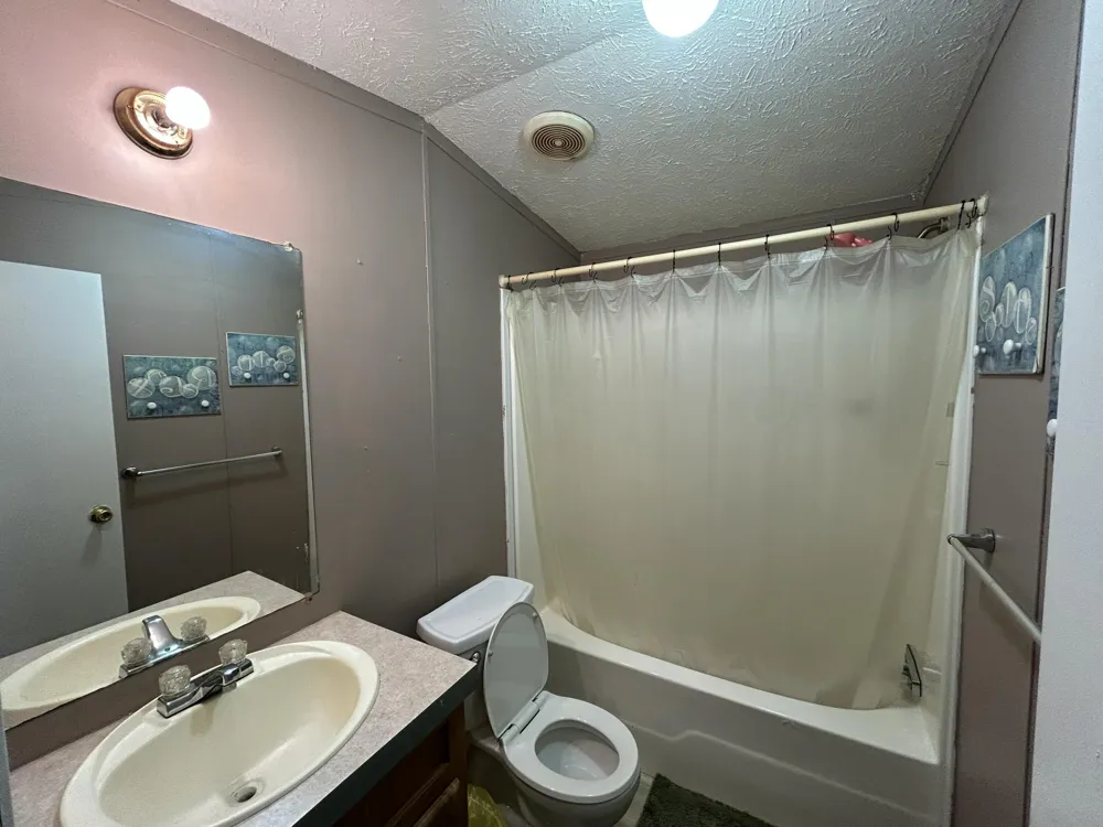 4483 Ilium Lane Walker City, MI 49534