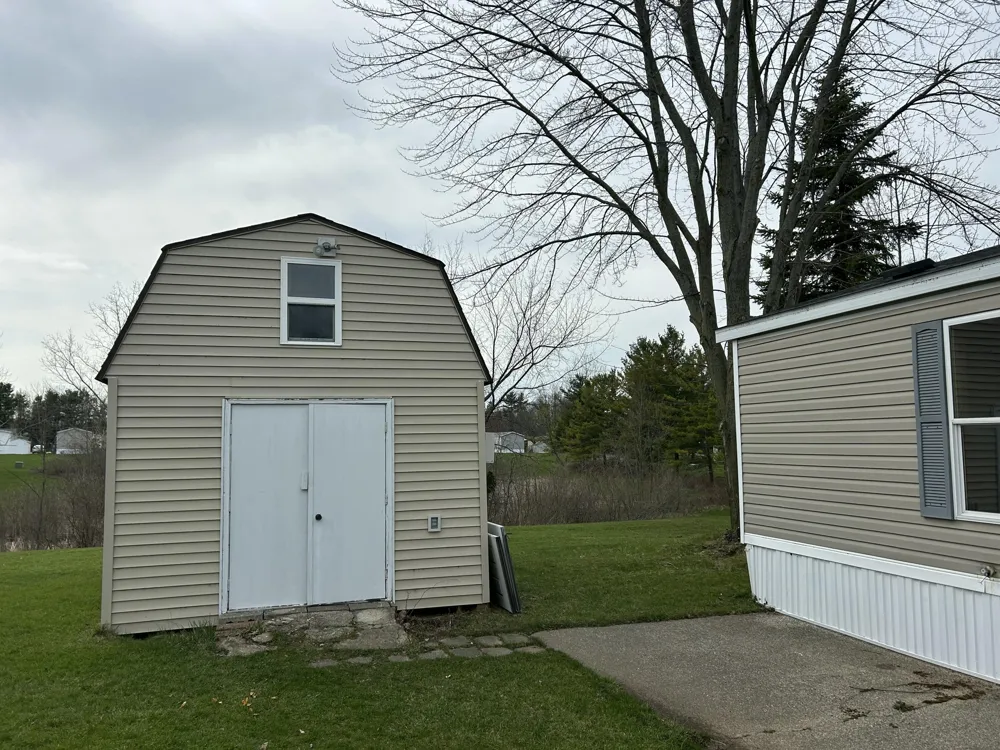 4483 Ilium Lane Walker City, MI 49534