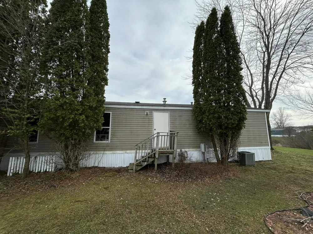4483 Ilium Lane Walker City, MI 49534