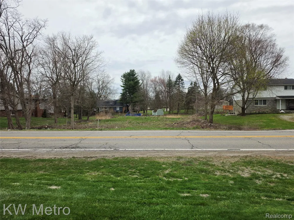 28 Mile Road Washington Township, MI 48094