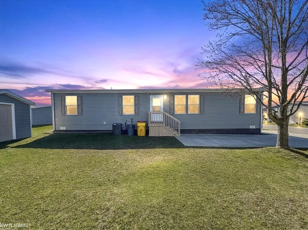 33200 Sumac Court Lenox Township, MI 48048