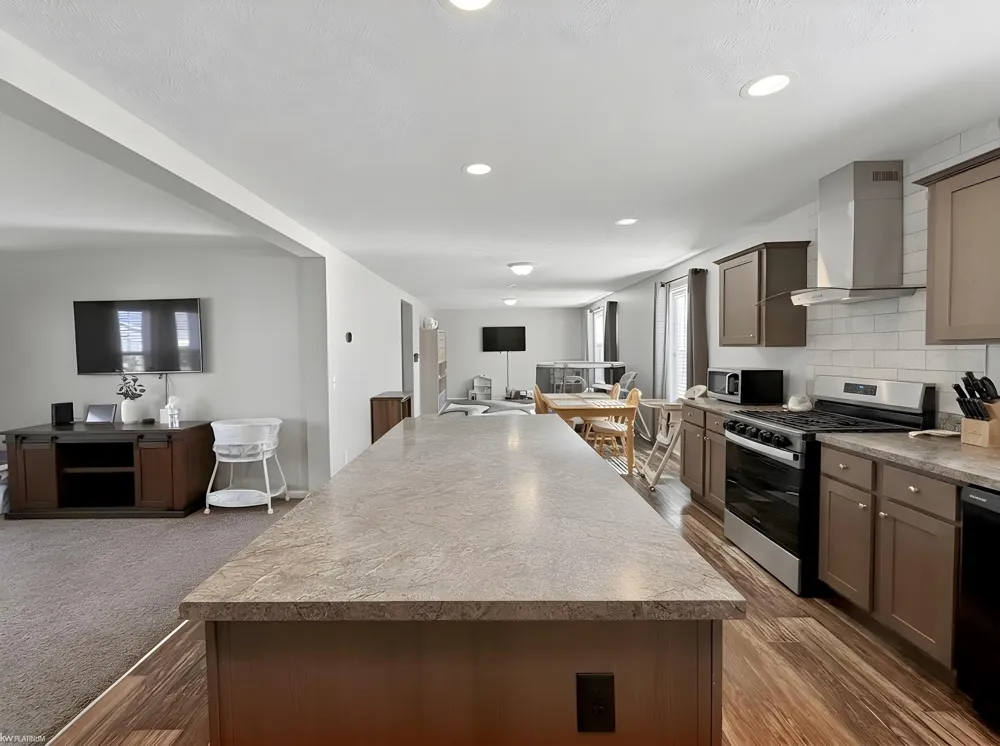 33200 Sumac Court Lenox Township, MI 48048