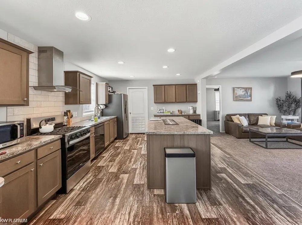 33200 Sumac Court Lenox Township, MI 48048