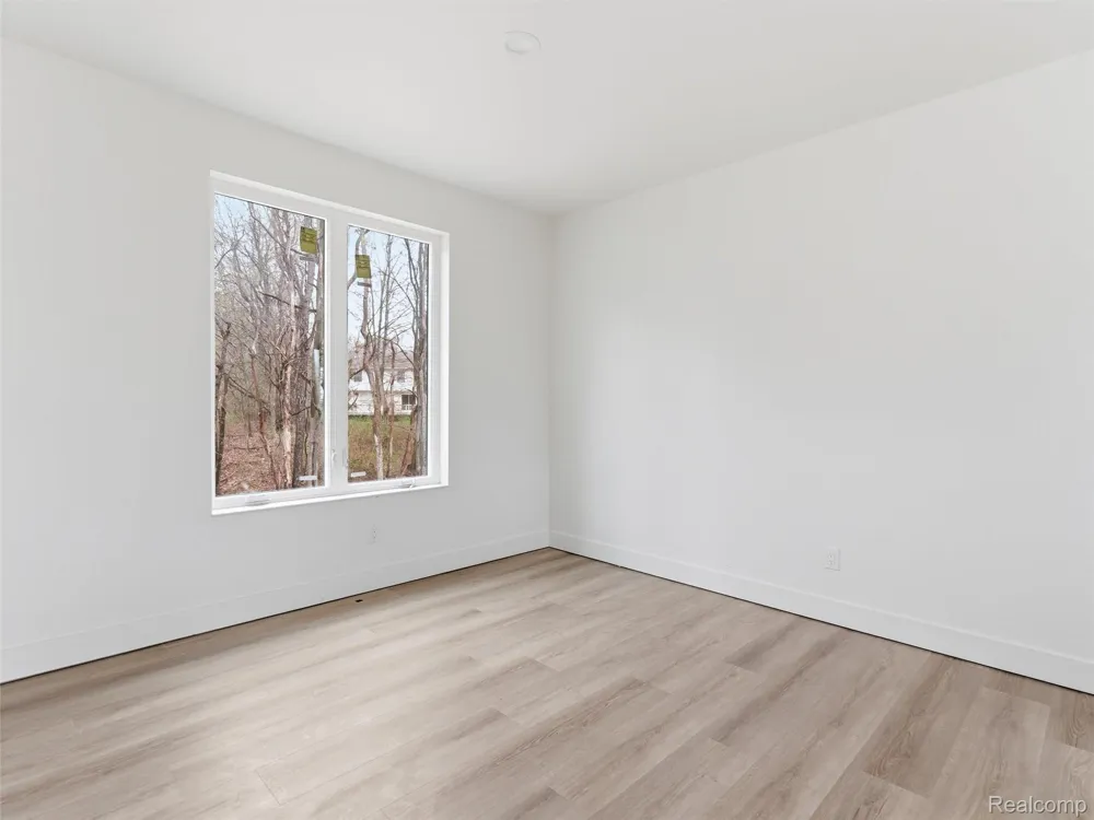 11810 Scenic Valley Springfield Charter Township, MI 48350