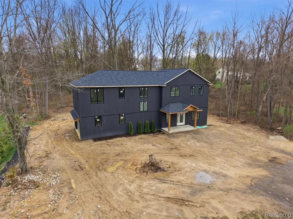 11810 Scenic Valley Springfield Charter Township, MI 48350