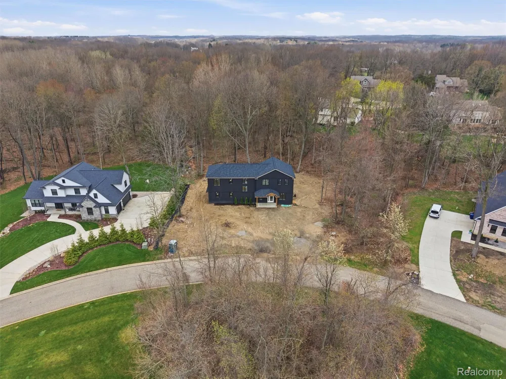 11810 Scenic Valley Springfield Charter Township, MI 48350