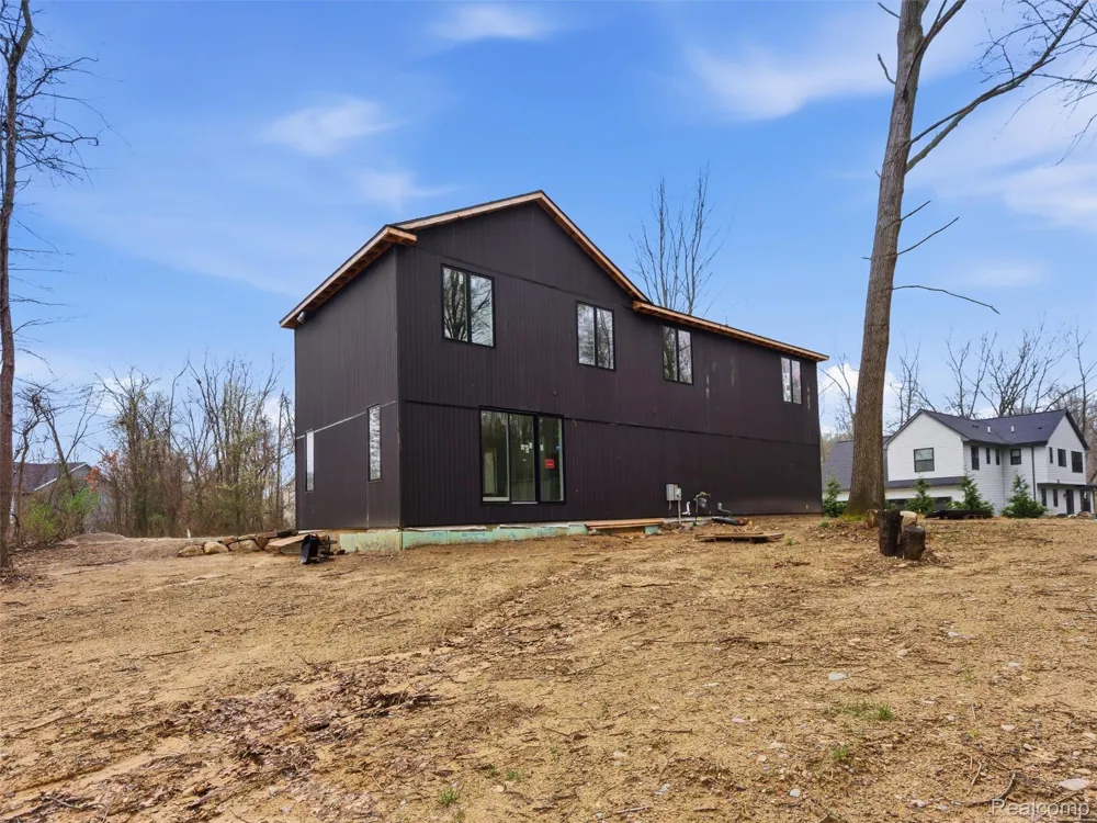 11810 Scenic Valley Springfield Charter Township, MI 48350