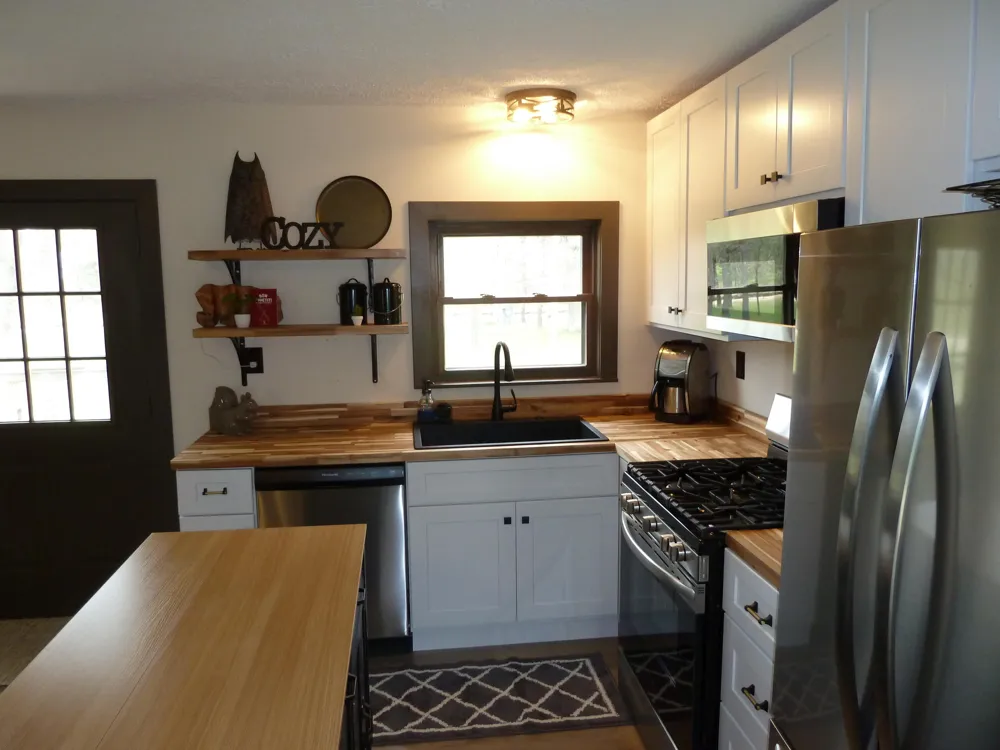 27 E 9 Mile Road Newkirk Township, MI 49644