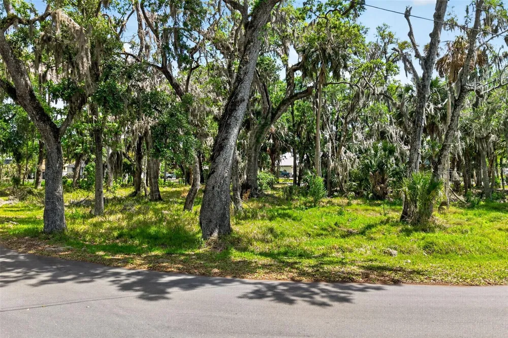 580 NW 14TH PLACE Crystal River, FL 34428
