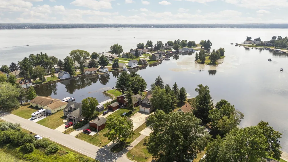 7039 W White Birch Avenue Lake Township, MI 49651