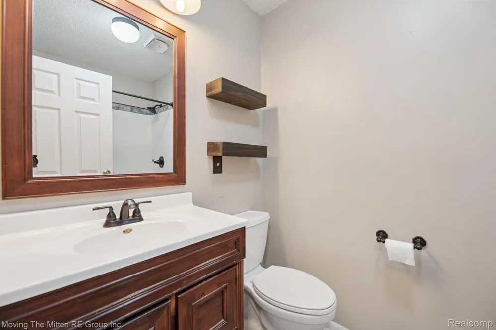 12000 Plank Road Milan Township, MI 48160