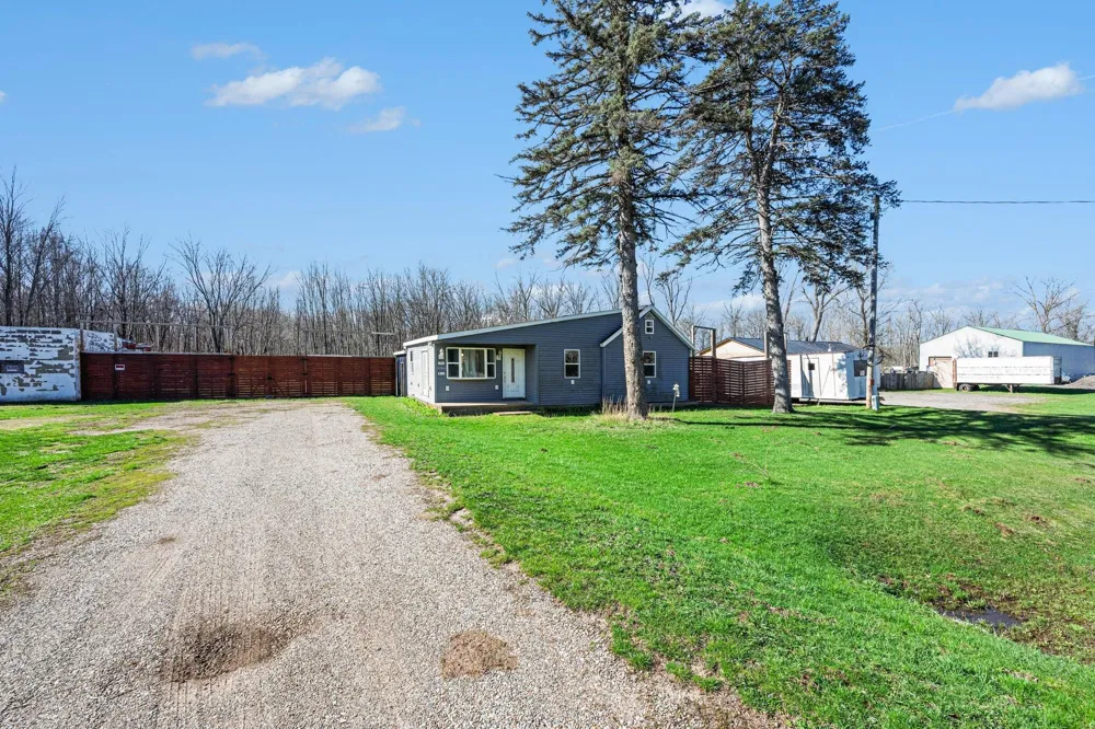 25765 M-43 Almena Township, MI 49071