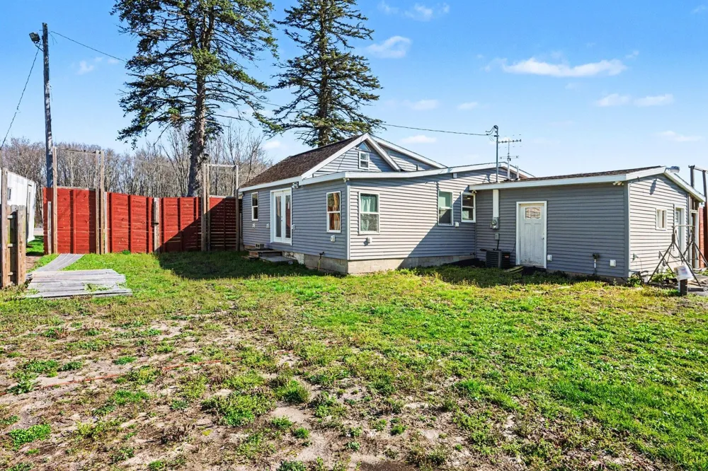 25765 M-43 Almena Township, MI 49071