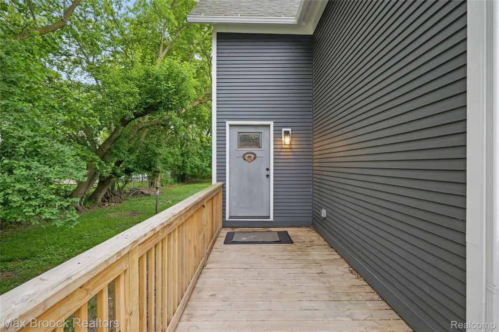 515 Clinton Street Howell City, MI 48843