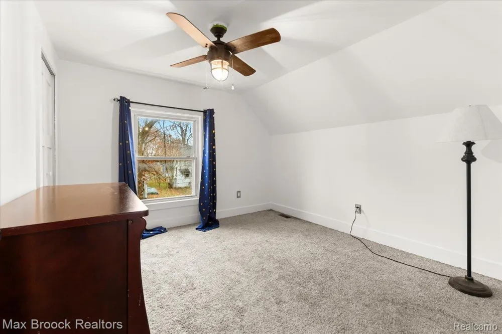515 Clinton Street Howell City, MI 48843