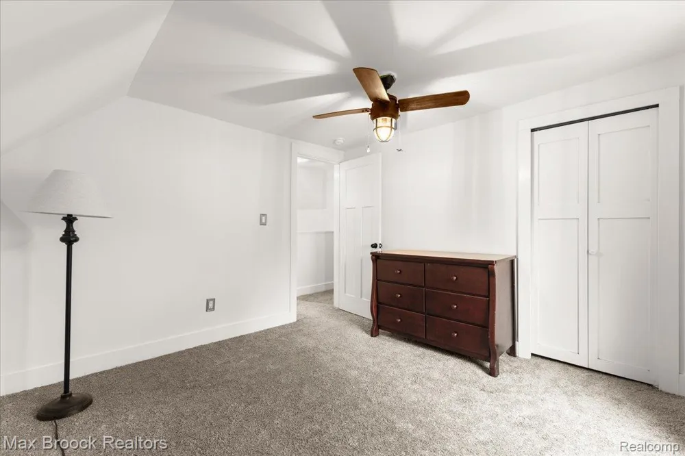 515 Clinton Street Howell City, MI 48843