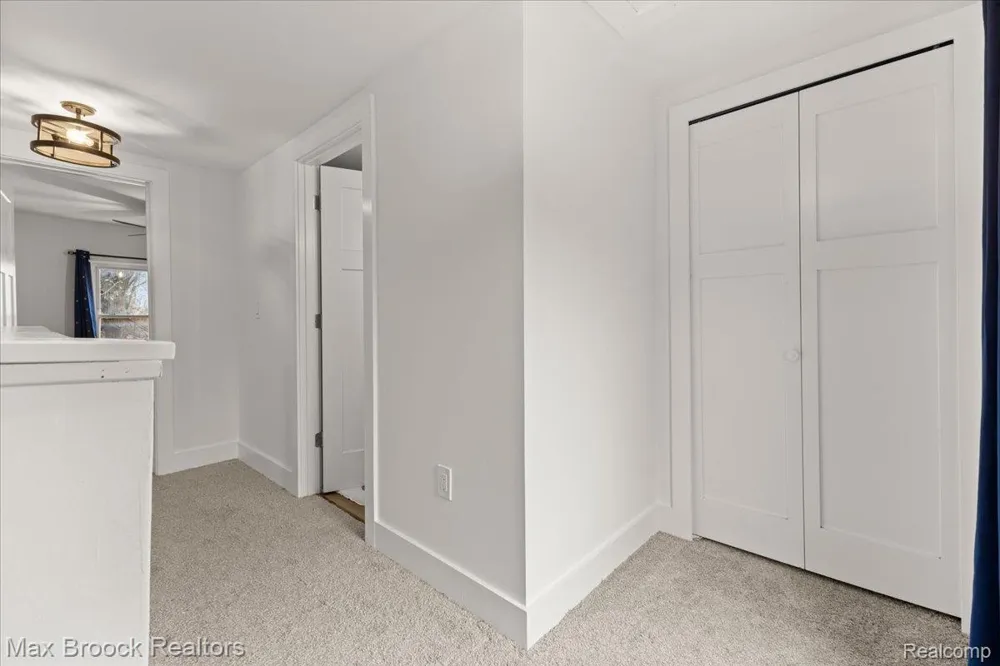 515 Clinton Street Howell City, MI 48843