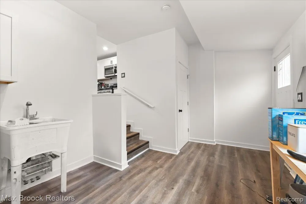 515 Clinton Street Howell City, MI 48843