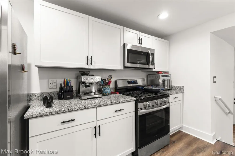 515 Clinton Street Howell City, MI 48843