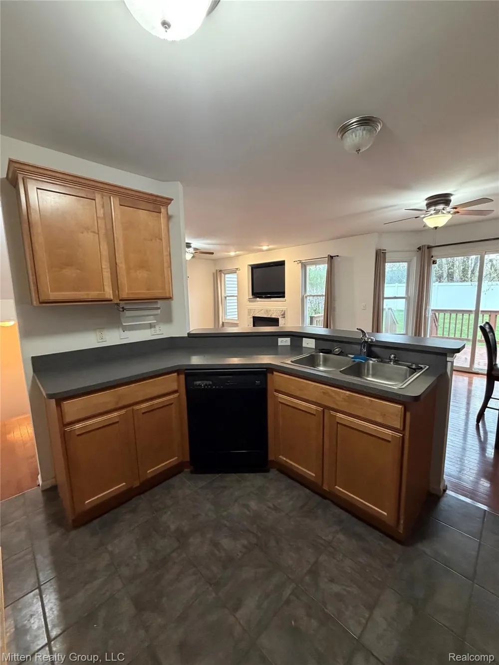 8025 Springdale Drive White Lake Charter Township, MI 48386