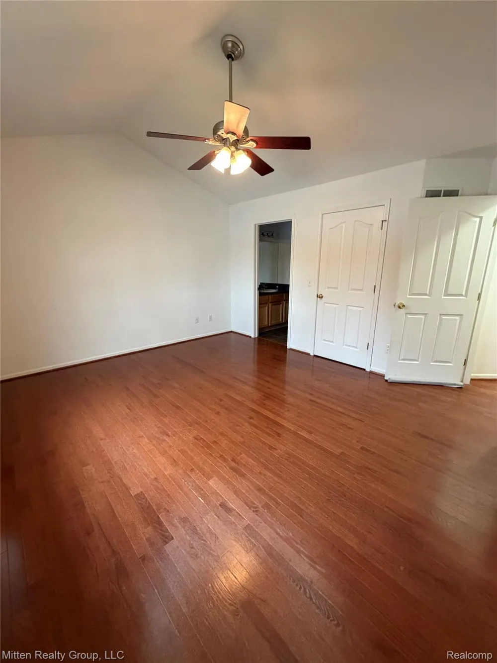 8025 Springdale Drive White Lake Charter Township, MI 48386