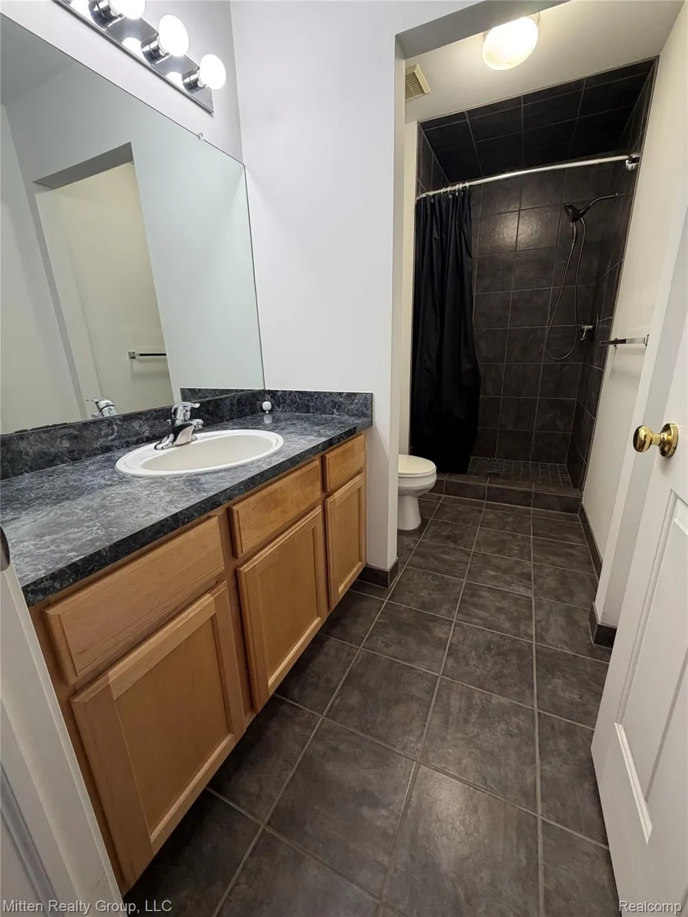 8025 Springdale Drive White Lake Charter Township, MI 48386