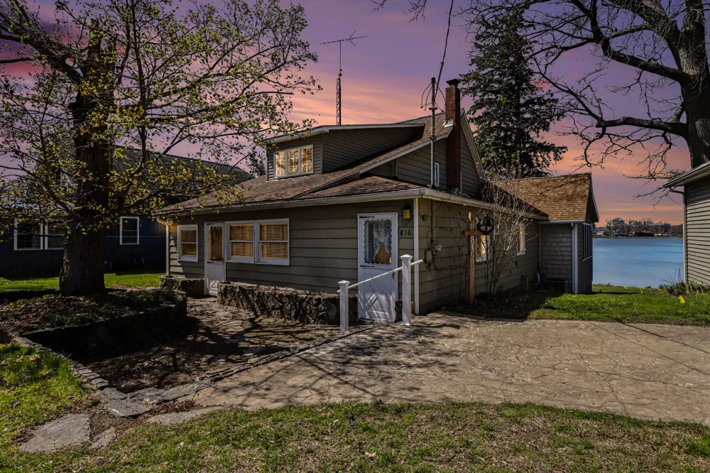 816 S Werners Landing Drive Matteson Township, MI 49028
