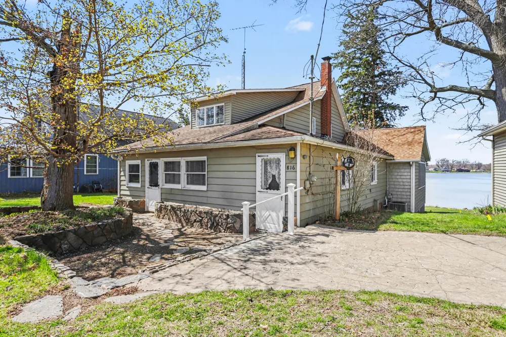 816 S Werners Landing Drive Matteson Township, MI 49028