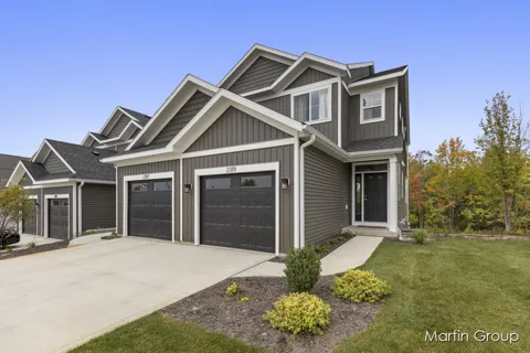 2213 Watertown Way NE