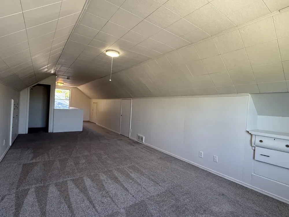15305 Evergreen Avenue Eastpointe City, MI 48021