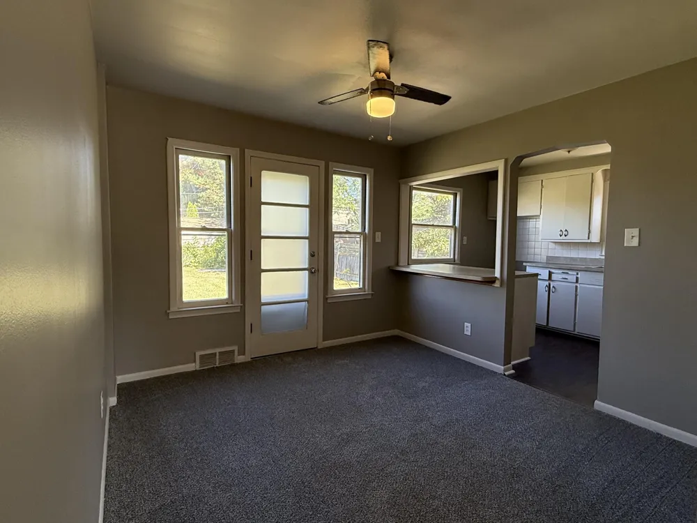 15305 Evergreen Avenue Eastpointe City, MI 48021