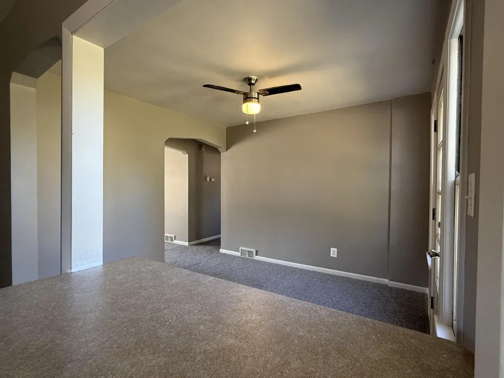 15305 Evergreen Avenue Eastpointe City, MI 48021