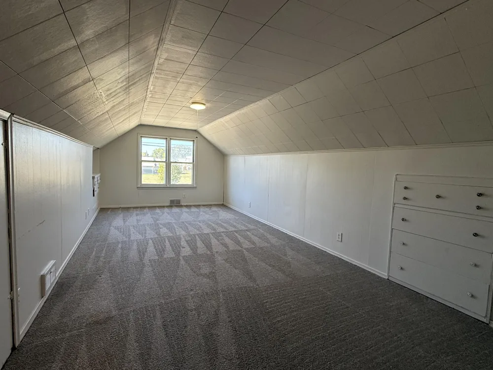 15305 Evergreen Avenue Eastpointe City, MI 48021